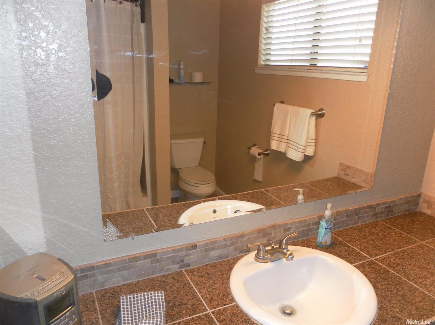 820 E Monte Vista Ave, Turlock, CA 95382 photo 15