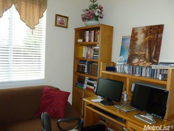 3112 Queens Gate Ln, Modesto, CA 95355 photo 16
