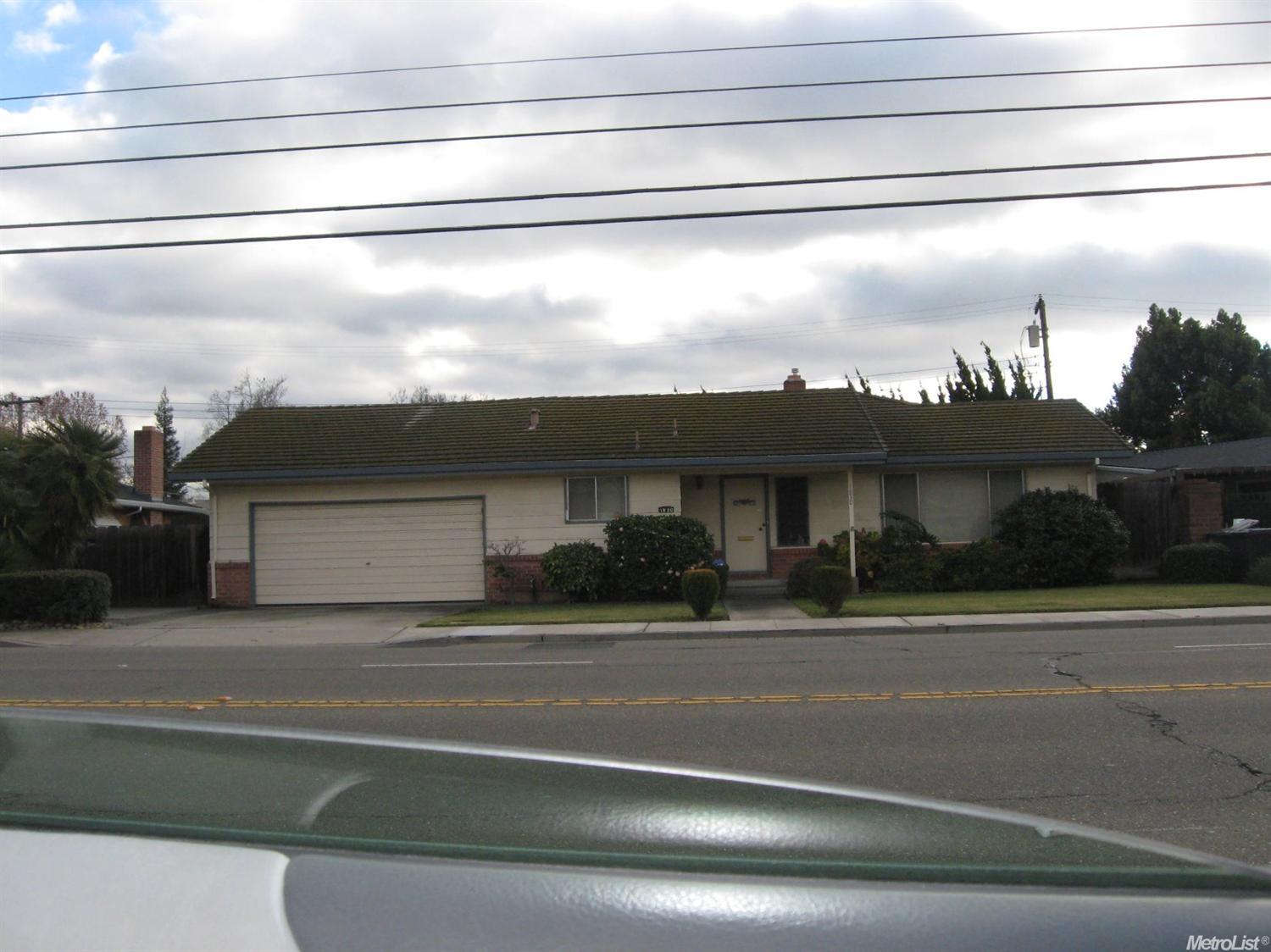 1830 W Lodi Ave, Lodi, CA 95242 photo 1