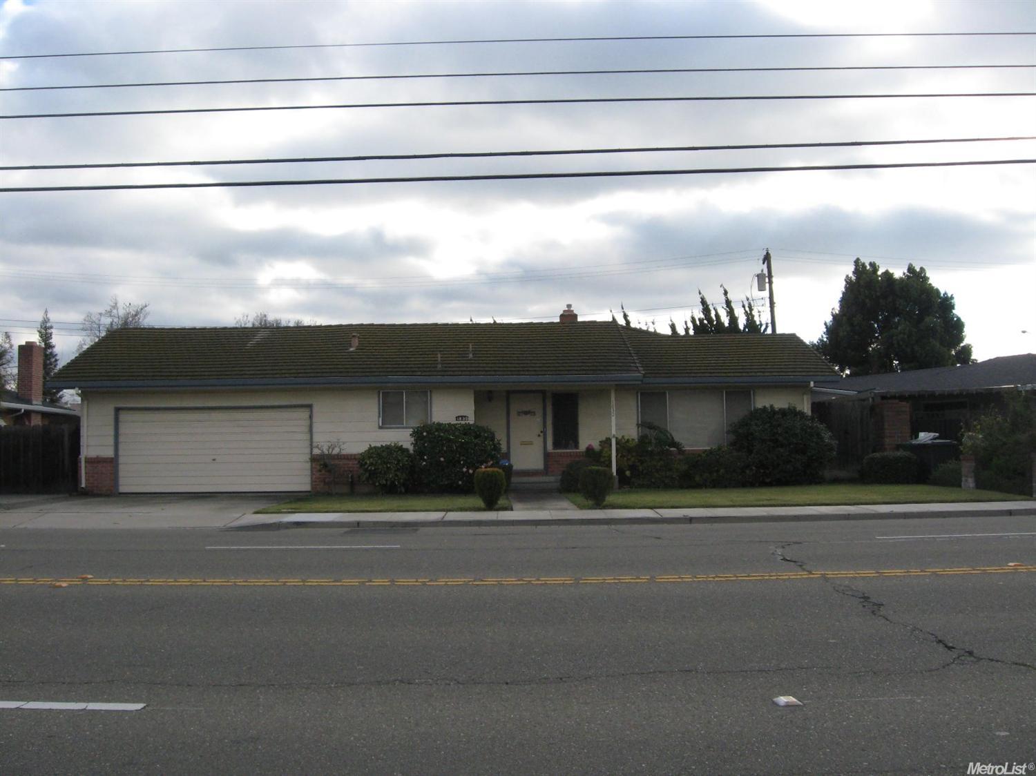 1830 W Lodi Ave, Lodi, CA 95242 photo 2