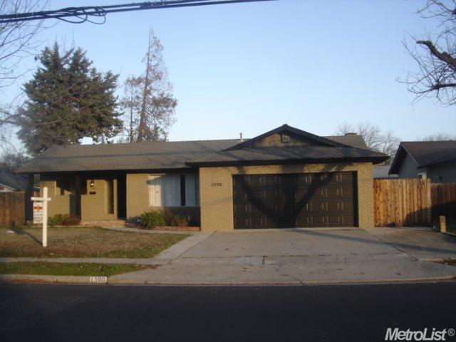 1500 Rose Ave, Modesto, CA 95355 photo 2