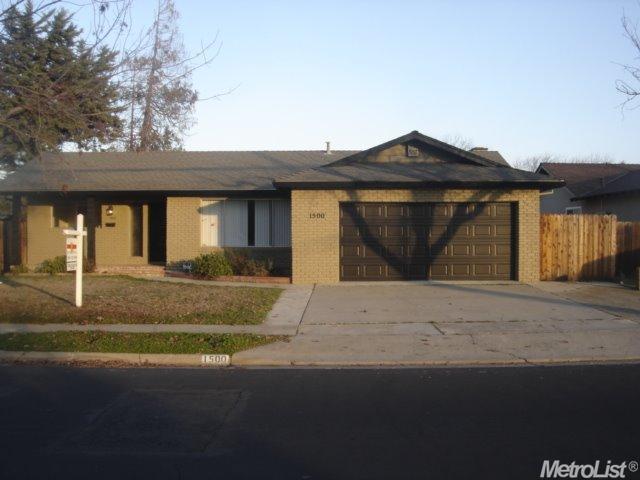 1500 Rose Ave, Modesto, CA 95355 photo 1