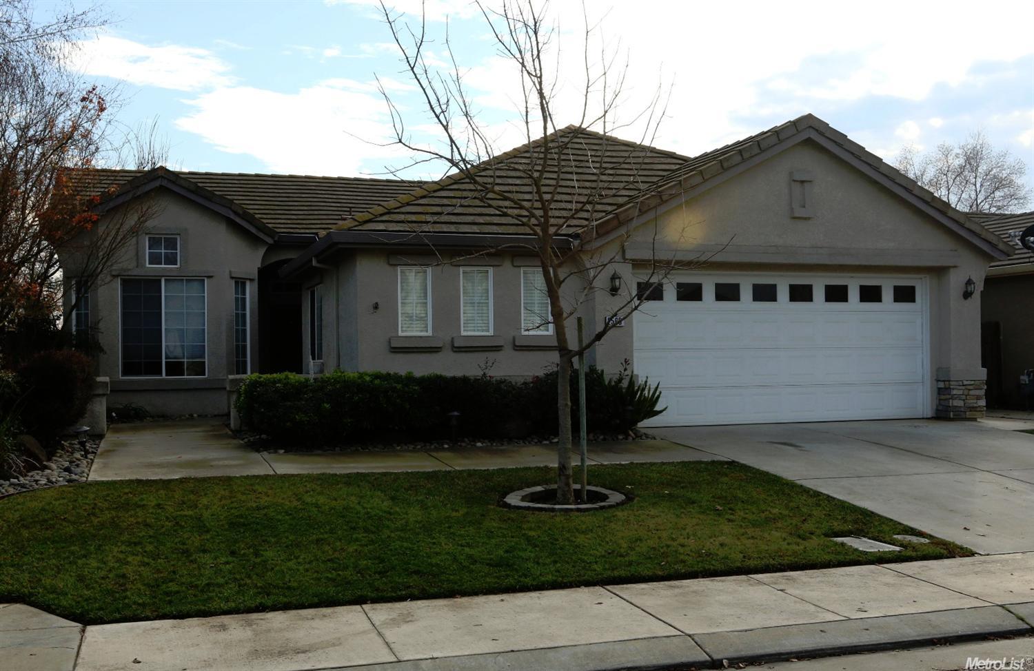 2568 Paradise Dr, Lodi, CA 95242 photo 1