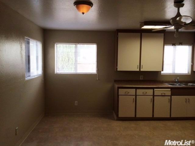 622 Lathrop Rd, Lathrop, CA 95330 photo 8