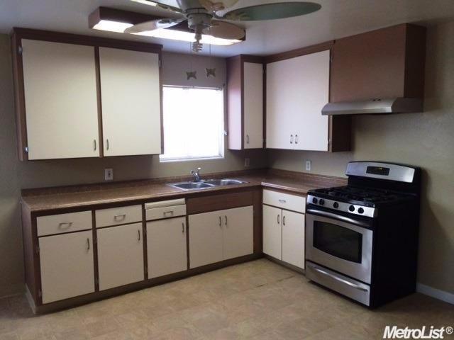 622 Lathrop Rd, Lathrop, CA 95330 photo 9
