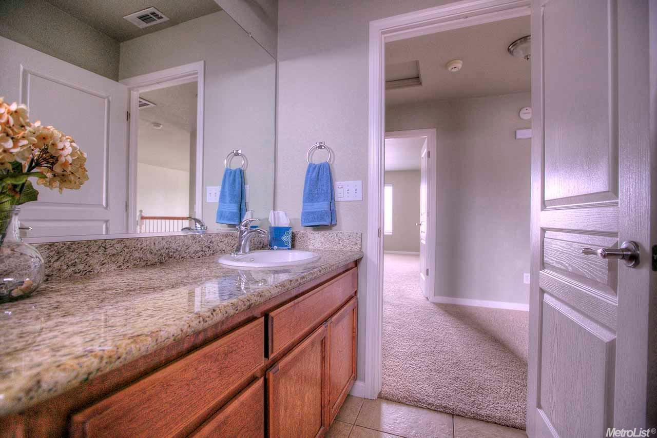3083 Point Grey Rd, Ceres, CA 95307 photo 18
