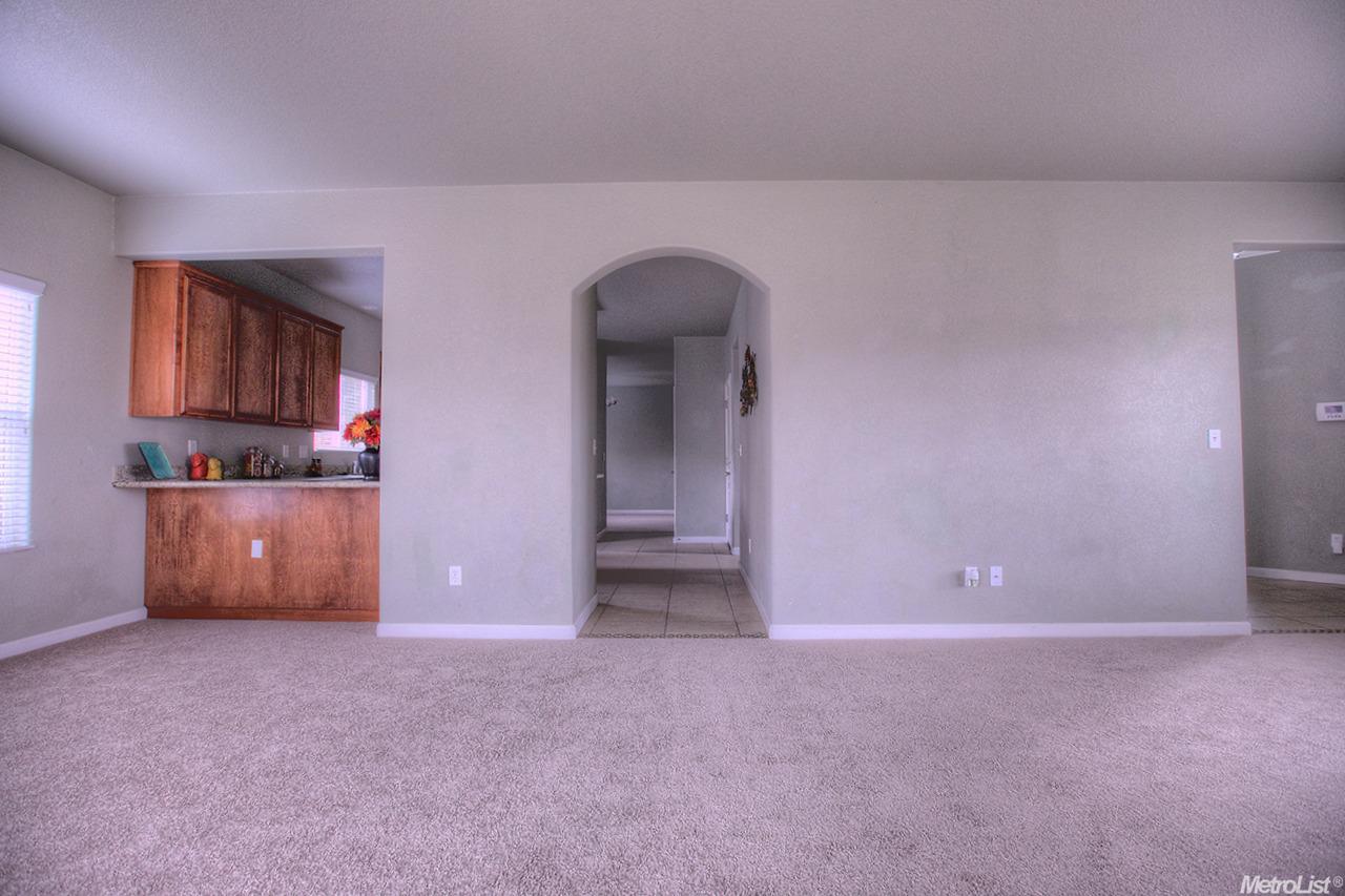 3083 Point Grey Rd, Ceres, CA 95307 photo 8