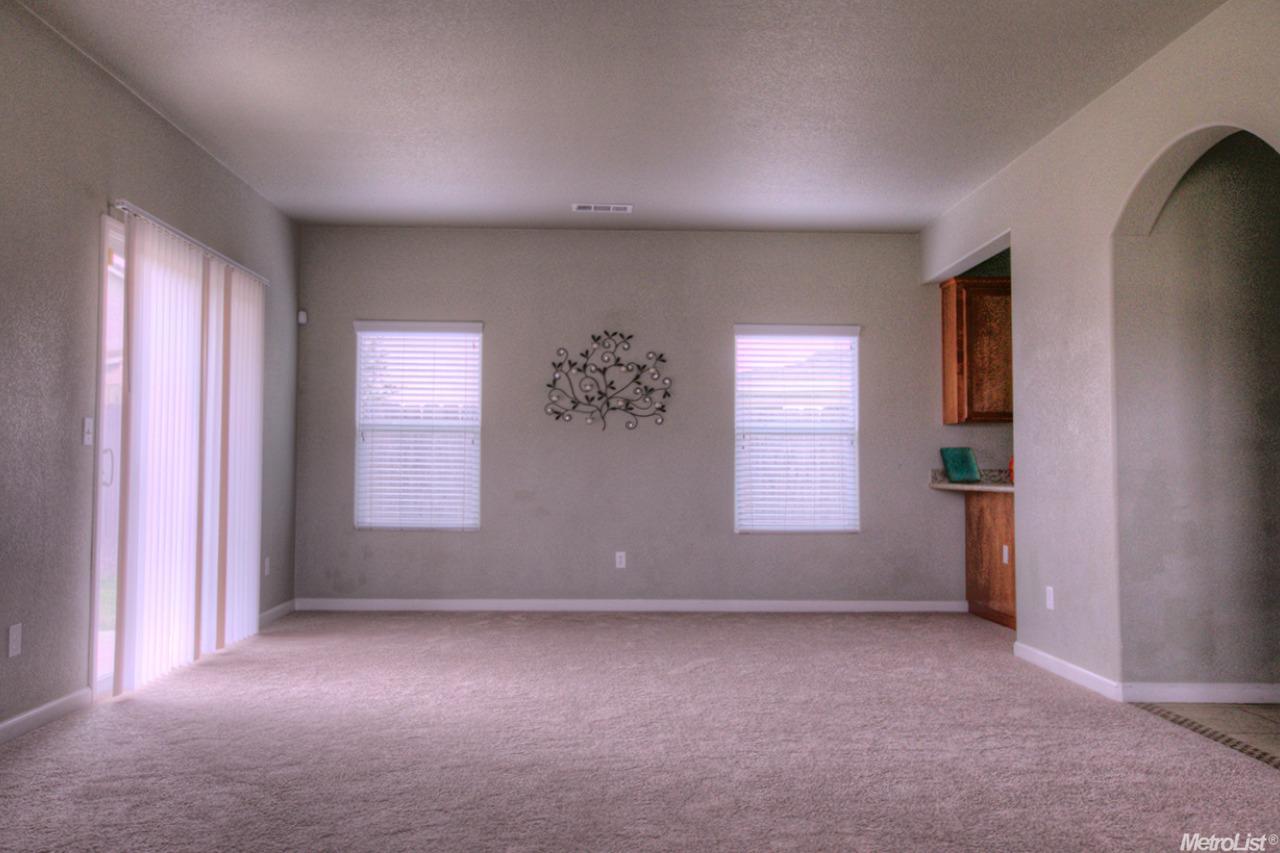 3083 Point Grey Rd, Ceres, CA 95307 photo 5