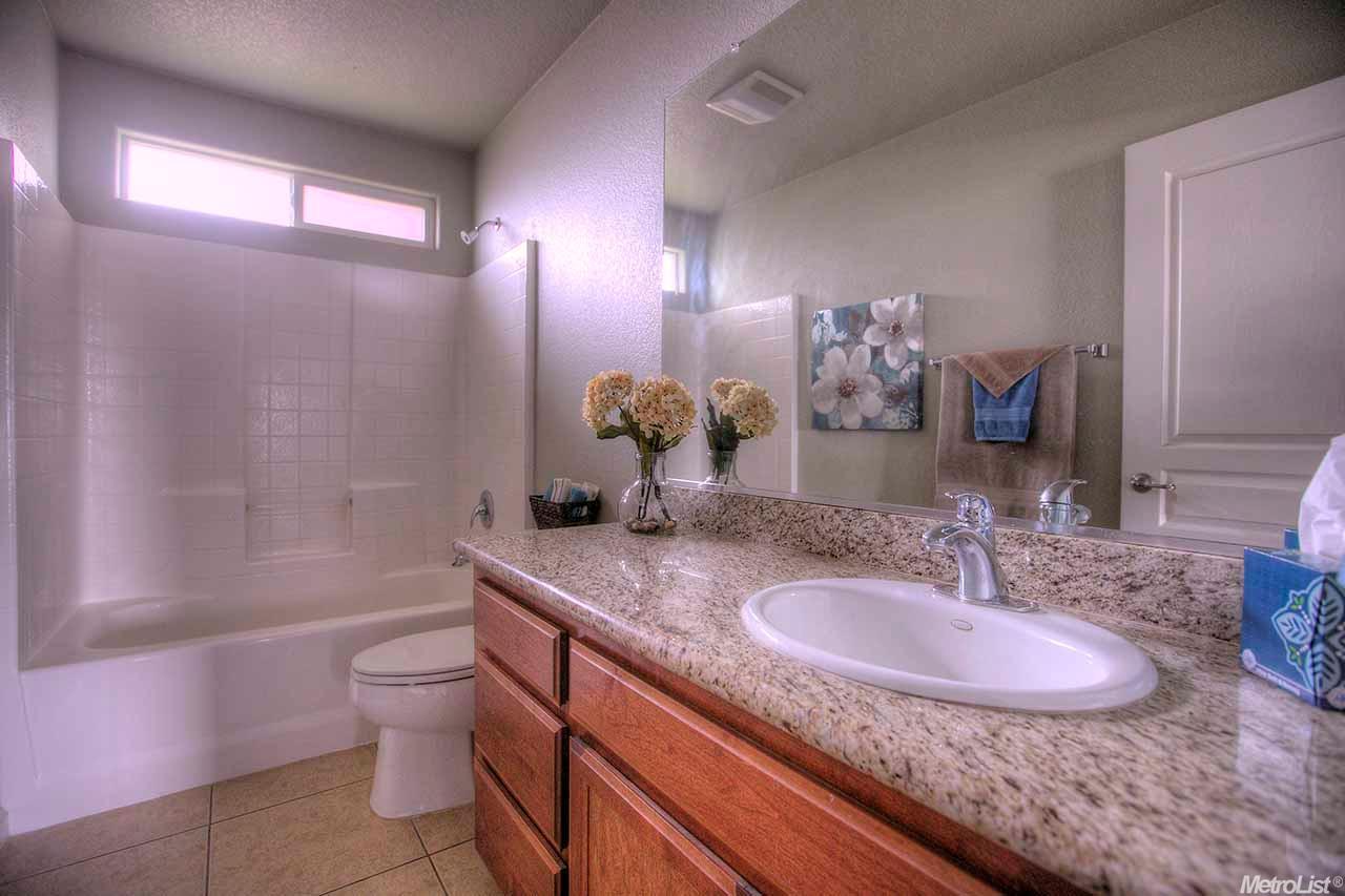 3083 Point Grey Rd, Ceres, CA 95307 photo 12