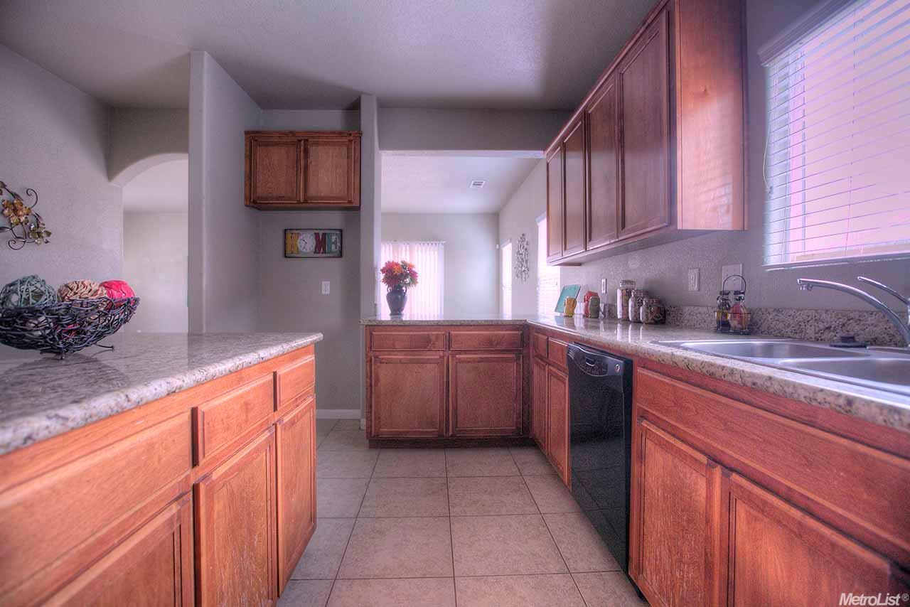 3083 Point Grey Rd, Ceres, CA 95307 photo 11