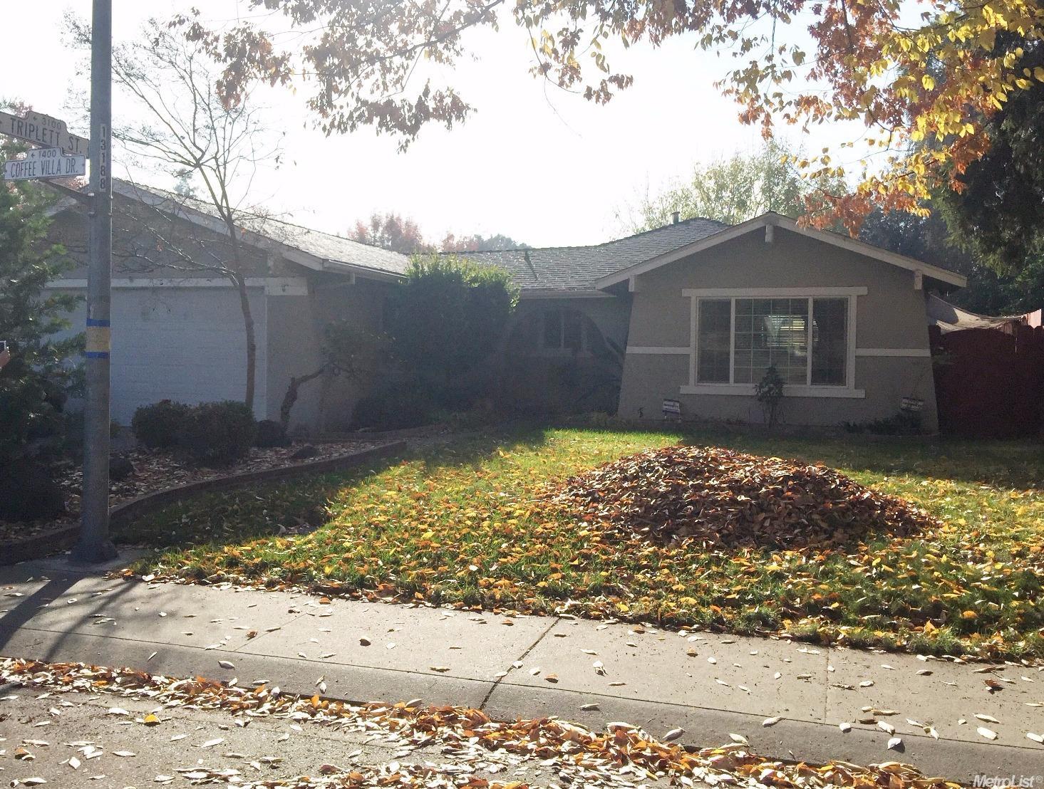 1404 Coffee Villa Dr, Modesto, CA 95355 photo 2