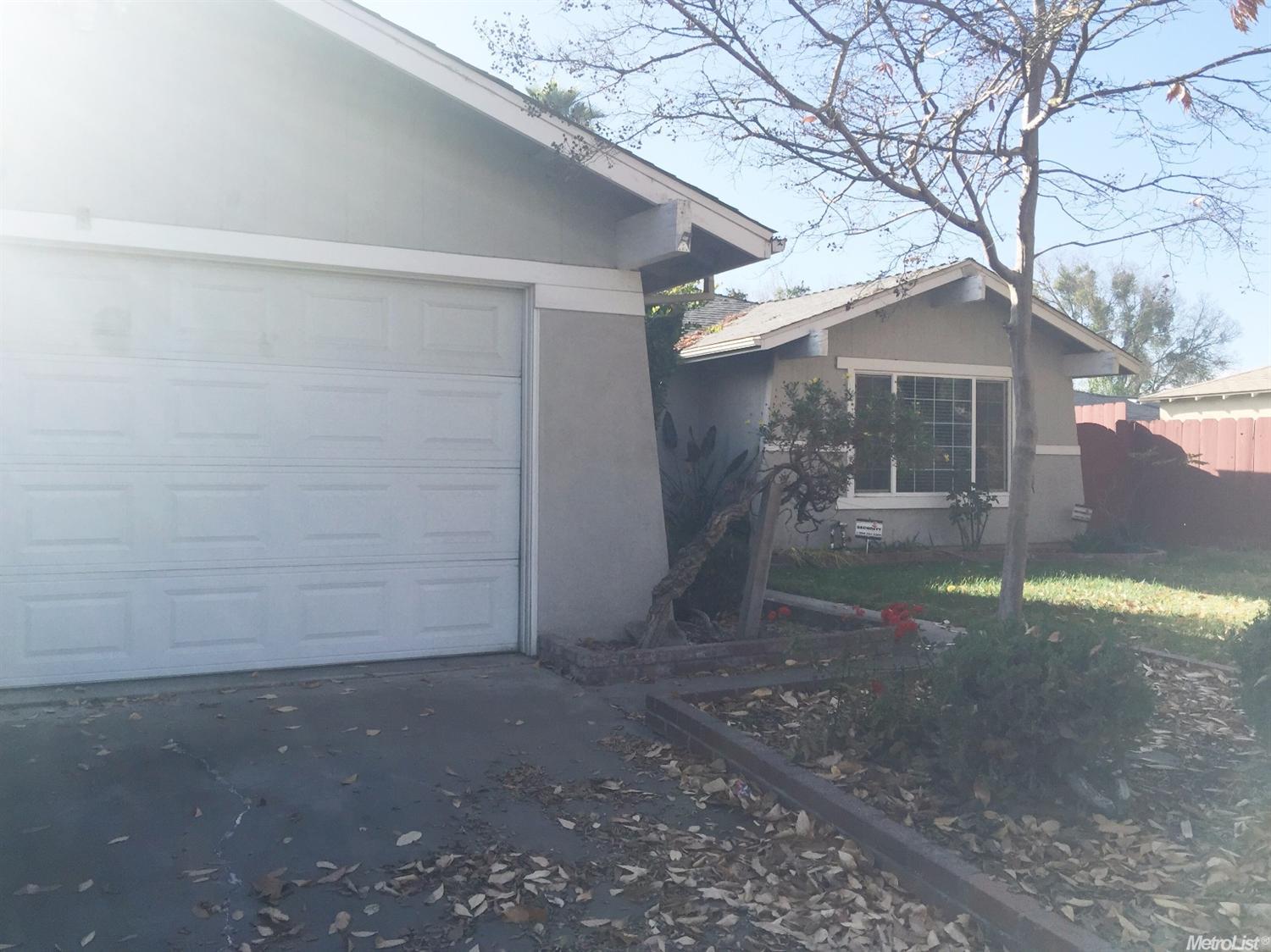 1404 Coffee Villa Dr, Modesto, CA 95355 photo 3