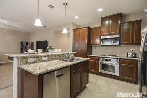 1493 Sereno Dr, Manteca, CA 95337 photo 9