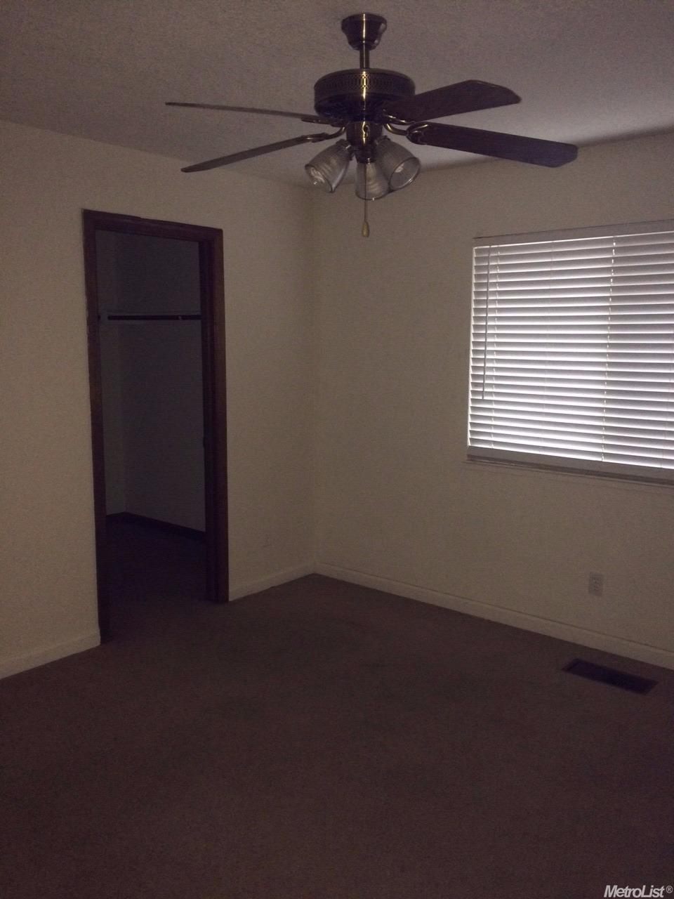 1401 Oakridge Ct, Modesto, CA 95351 photo 17