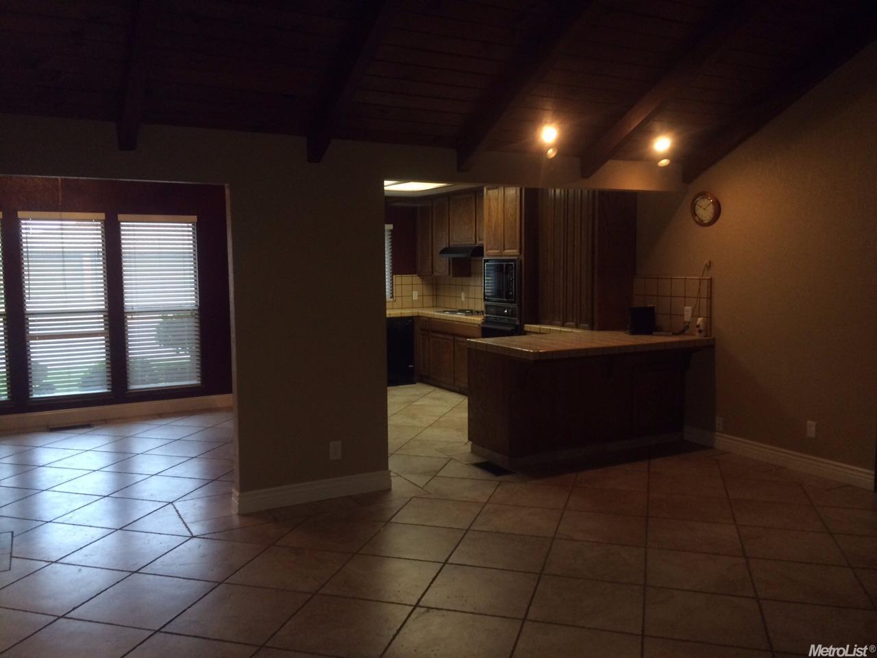 1401 Oakridge Ct, Modesto, CA 95351 photo 7