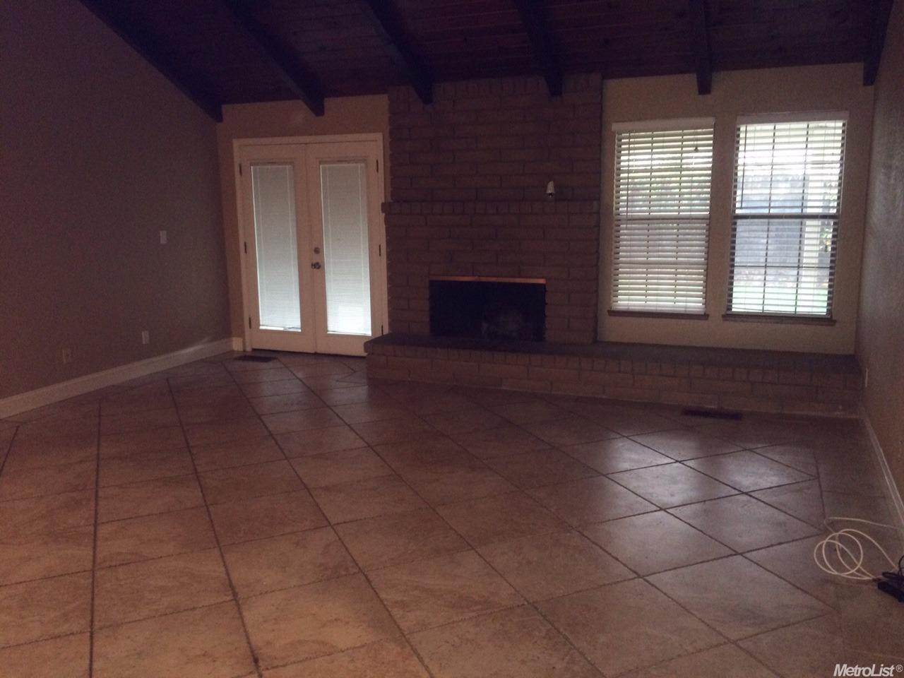 1401 Oakridge Ct, Modesto, CA 95351 photo 6