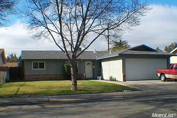 908 Snead Dr, Modesto, CA 95351 photo 1
