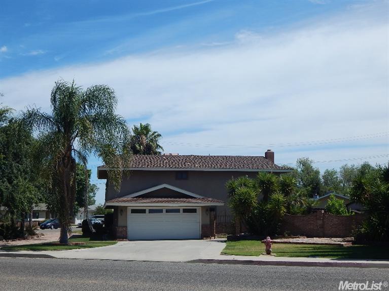 1402 R, Firebaugh, CA 93622 photo 5