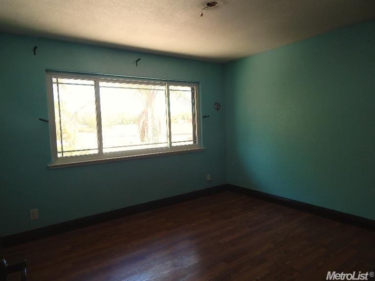 1402 R, Firebaugh, CA 93622 photo 12