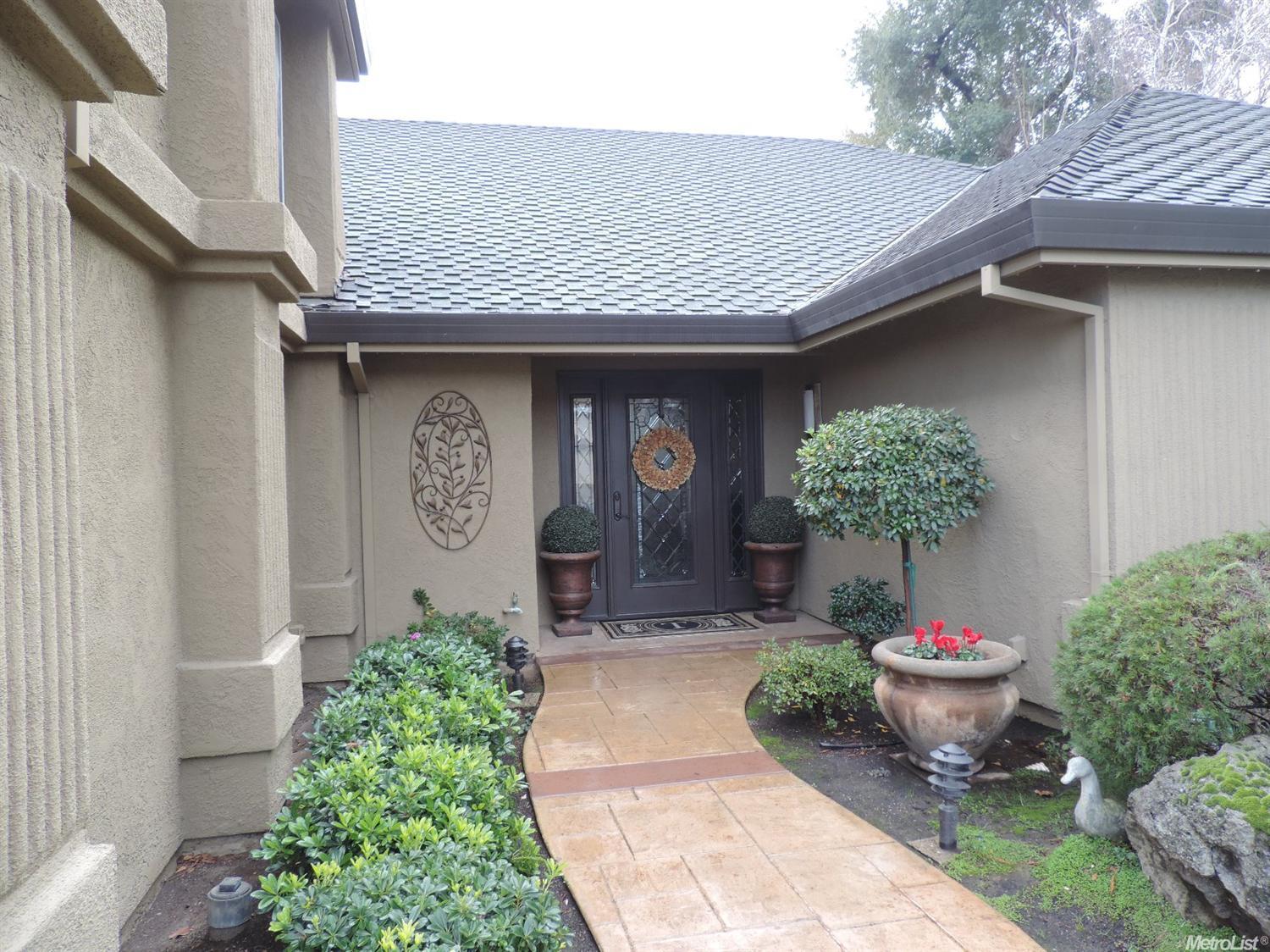 2206 Grenoble Dr, Lodi, CA 95242 photo 2