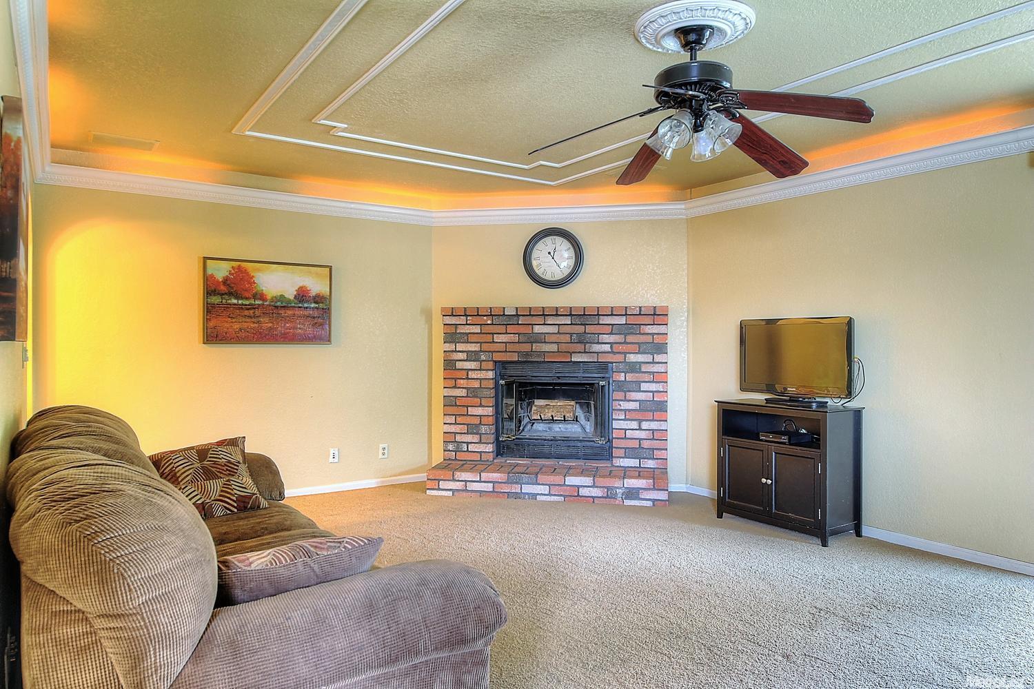 325 J St, Lathrop, CA 95330 photo 10