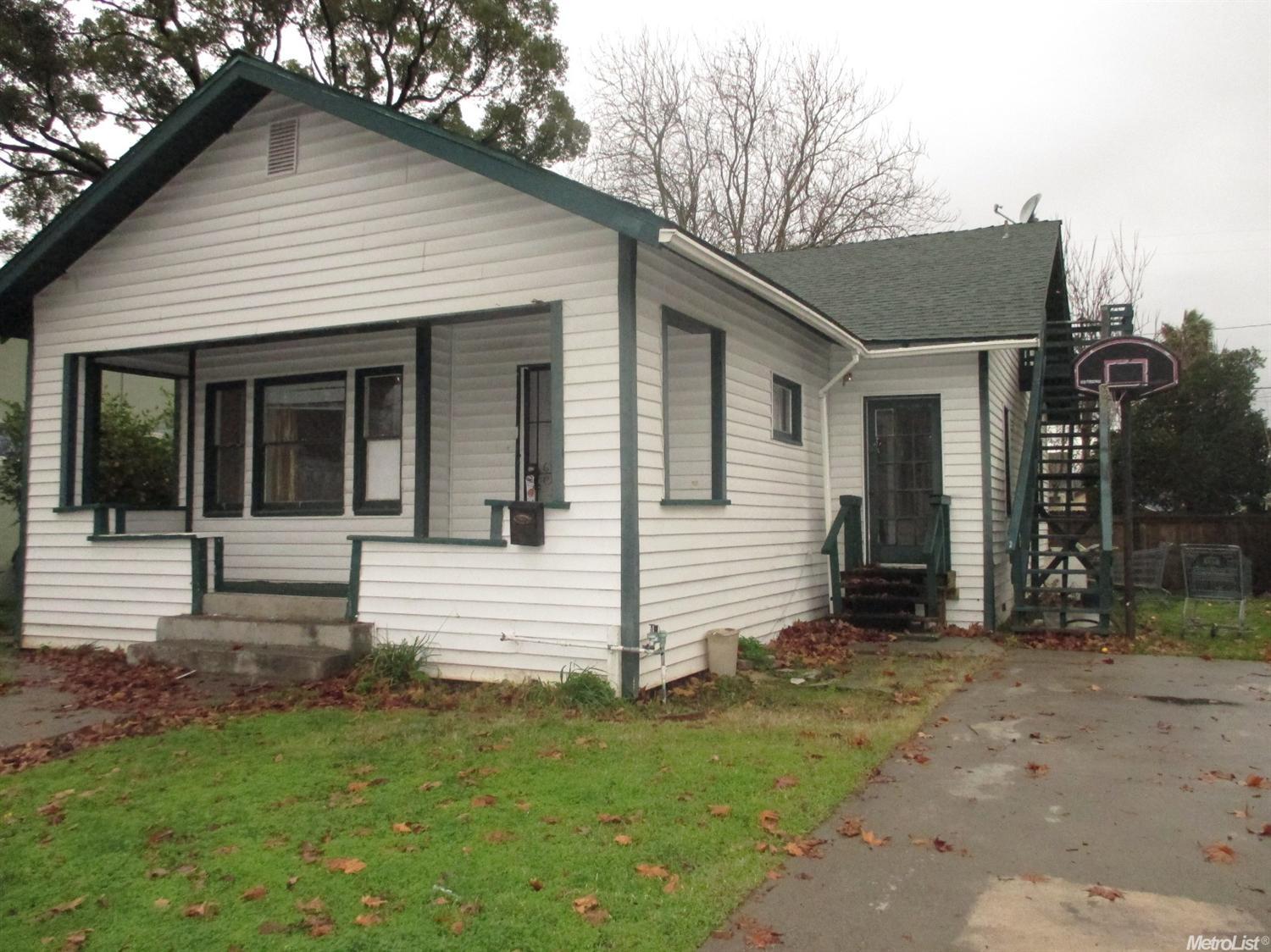 210 Sunset, Modesto, CA 95351 photo 2