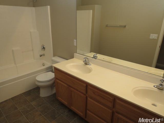 1334 Amaranth St, Olivehurst, CA 95961 photo 7