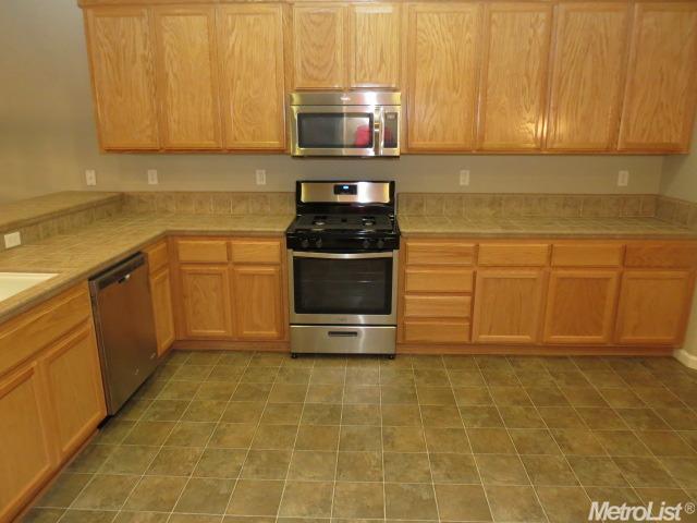 1334 Amaranth St, Olivehurst, CA 95961 photo 9