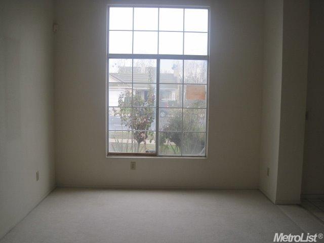 337 E Springer Dr, Turlock, CA 95382 photo 5