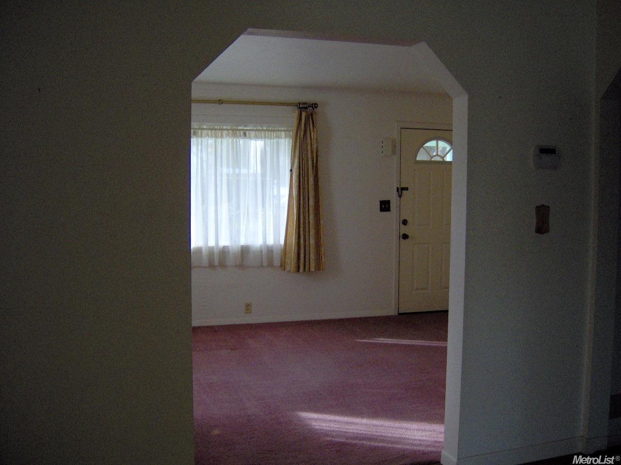 440 E St, Modesto, CA 95357 photo 2