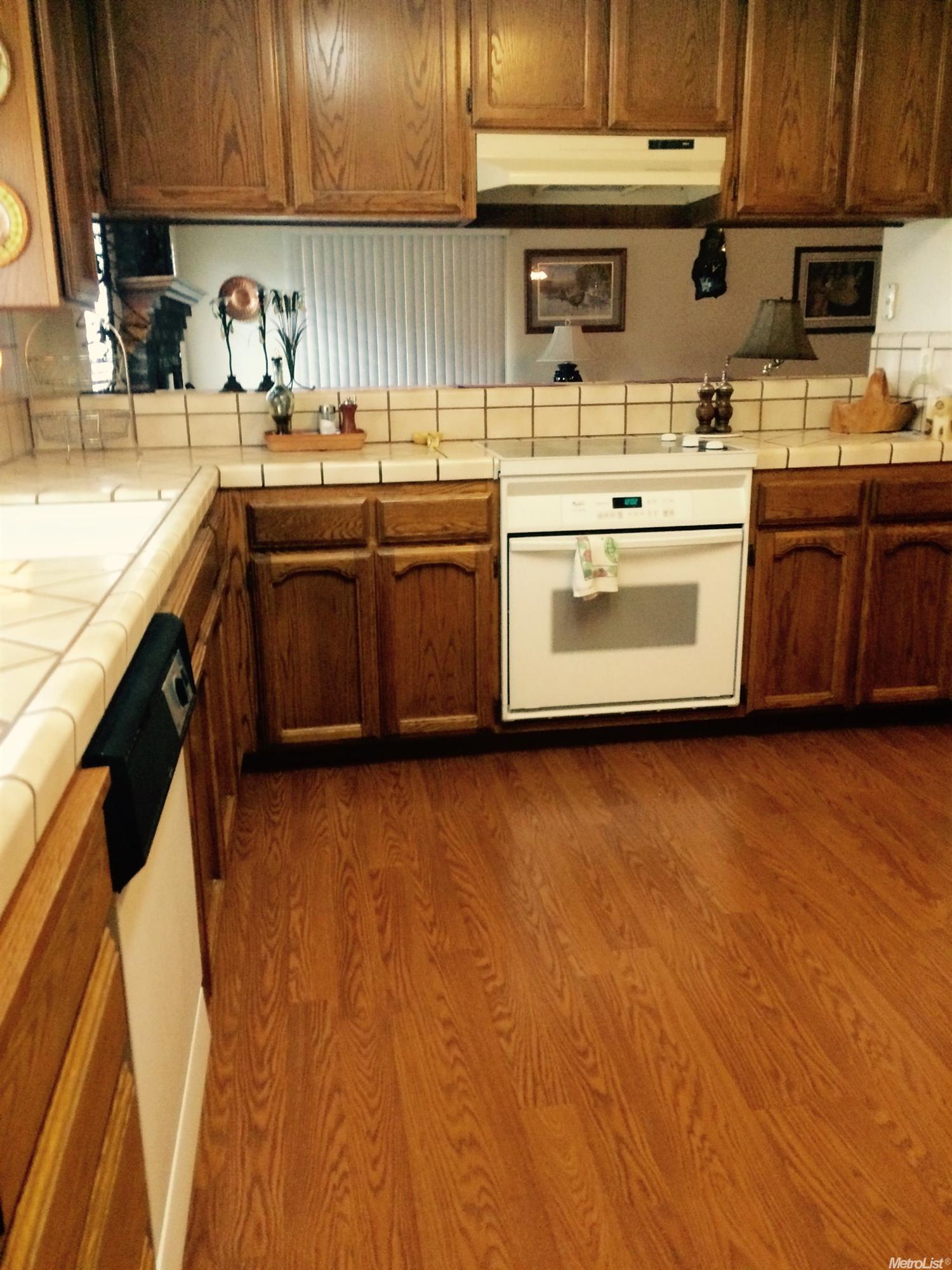 309 Evergreen, Lodi, CA 95242 photo 4