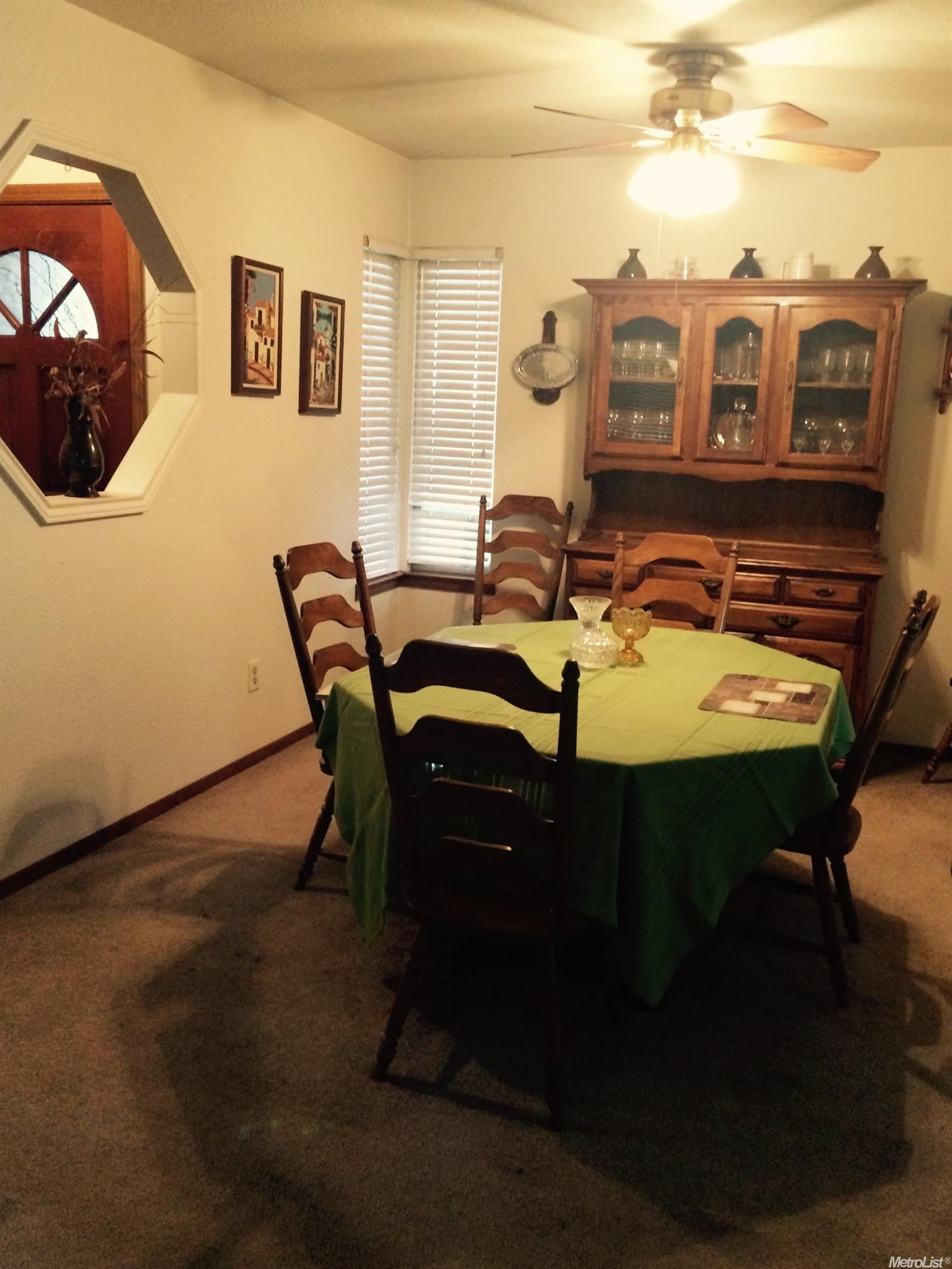 309 Evergreen, Lodi, CA 95242 photo 2