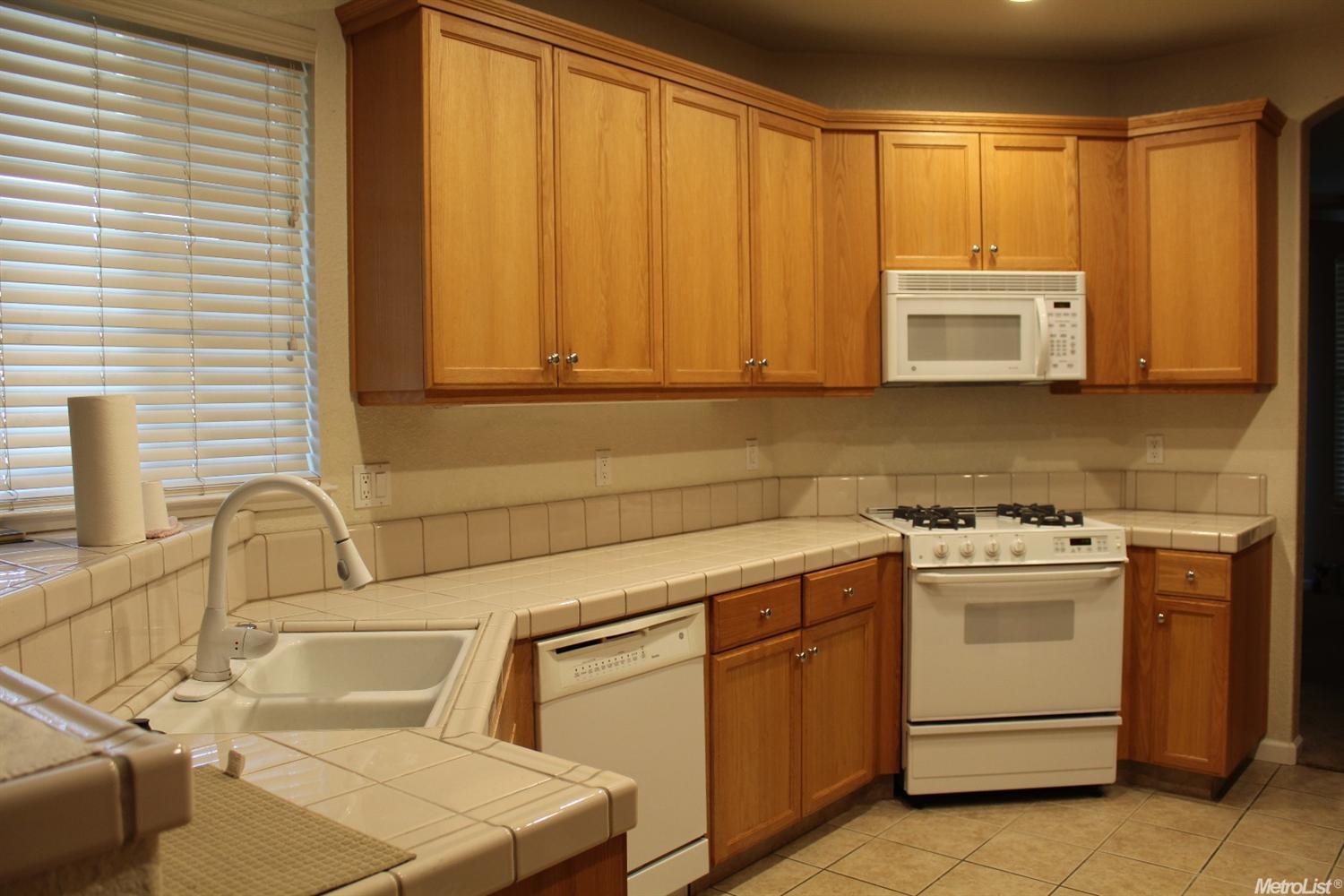 1944 Lexington Dr, Lodi, CA 95242 photo 8