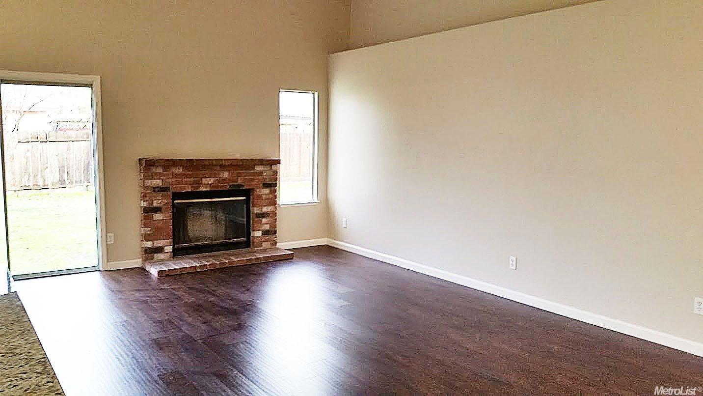 1505 Ridlon Ln, Ceres, CA 95307 photo 4