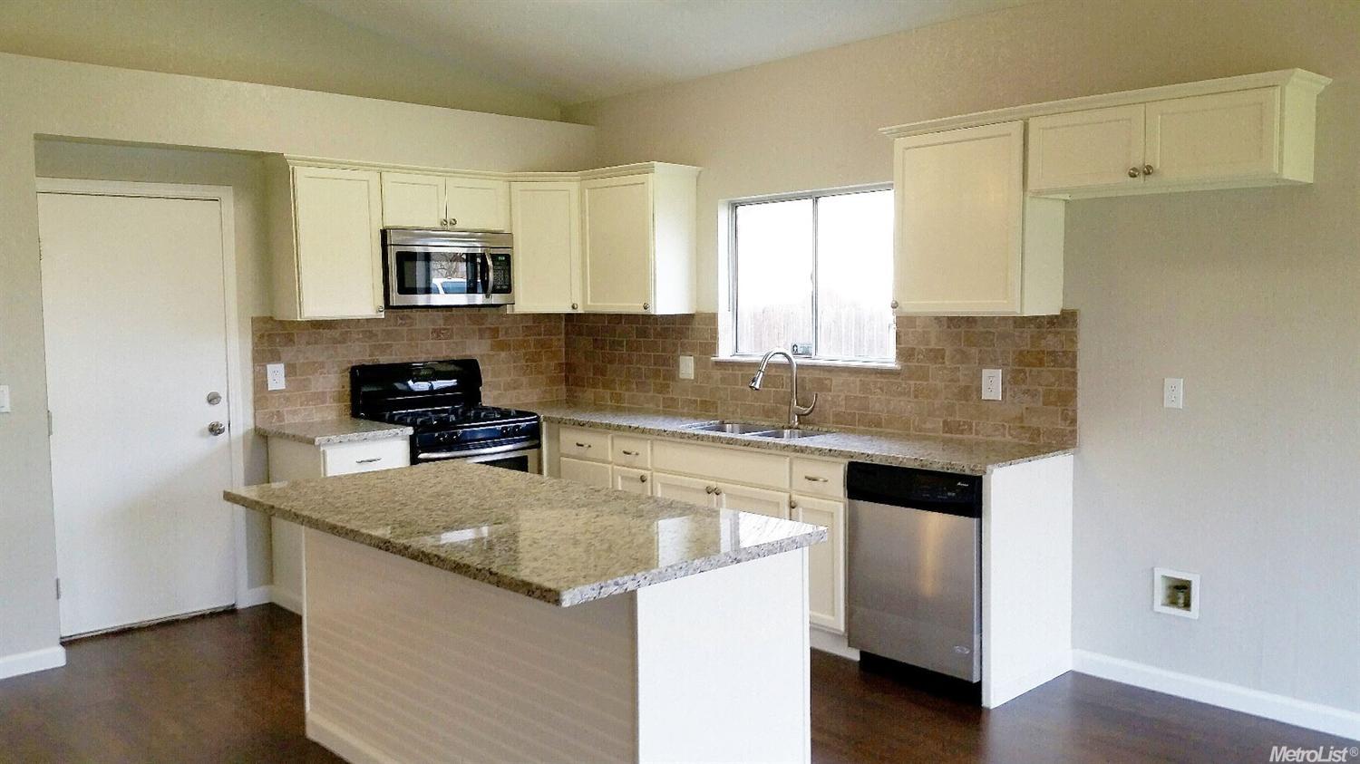 1505 Ridlon Ln, Ceres, CA 95307 photo 2