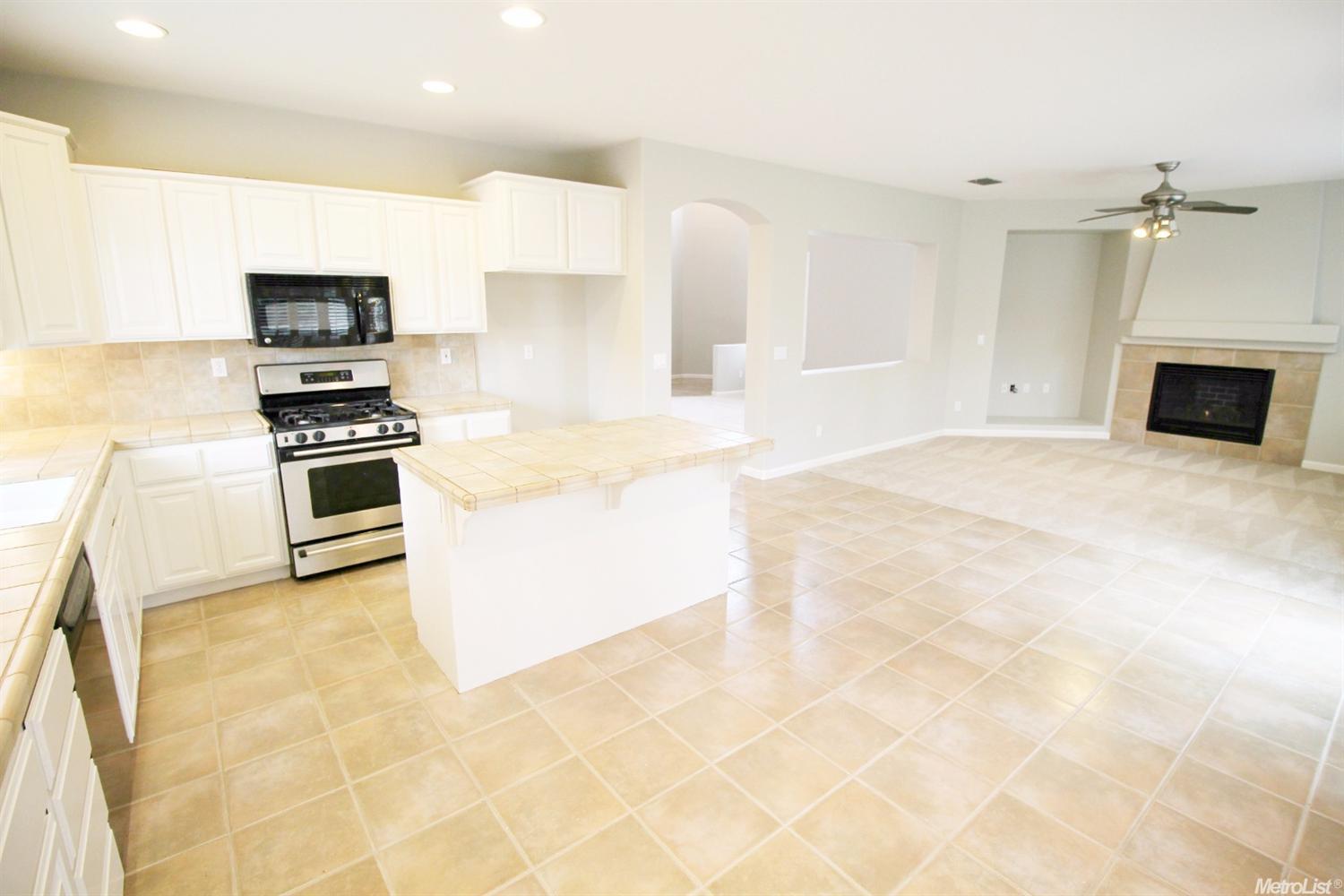 2402 Colby Ct, Tracy, CA 95377 photo 9