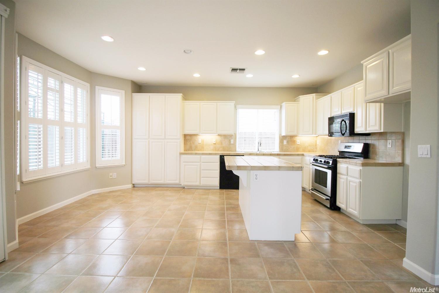 2402 Colby Ct, Tracy, CA 95377 photo 7