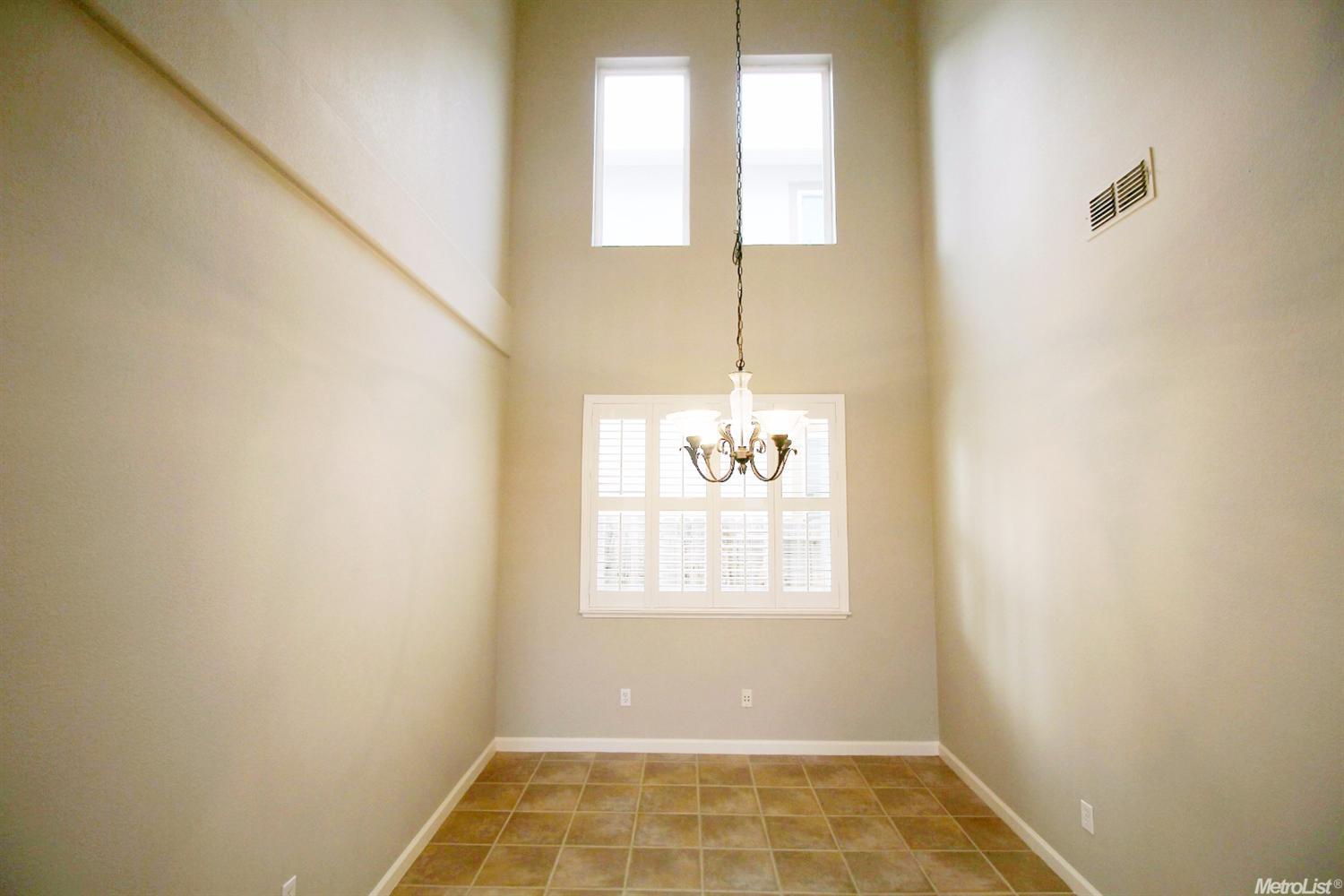 2402 Colby Ct, Tracy, CA 95377 photo 3