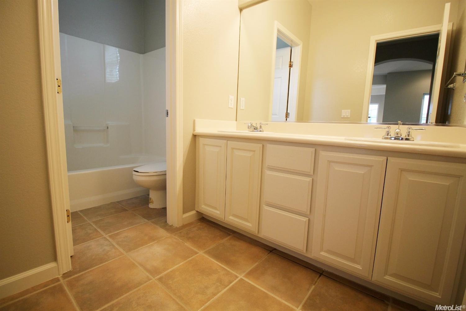 2402 Colby Ct, Tracy, CA 95377 photo 13