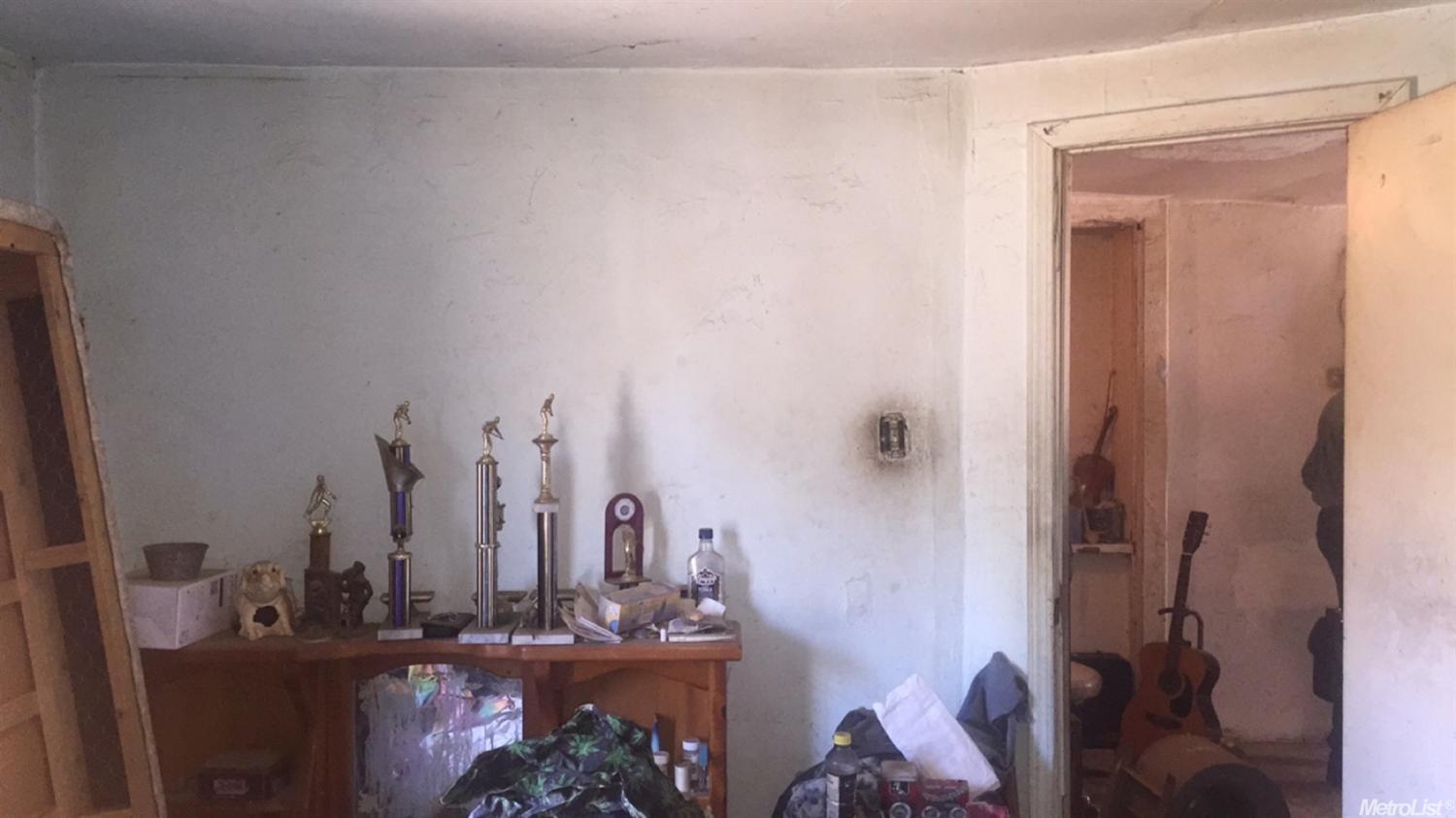1023 Alamo Ave, Modesto, CA 95351 photo 4