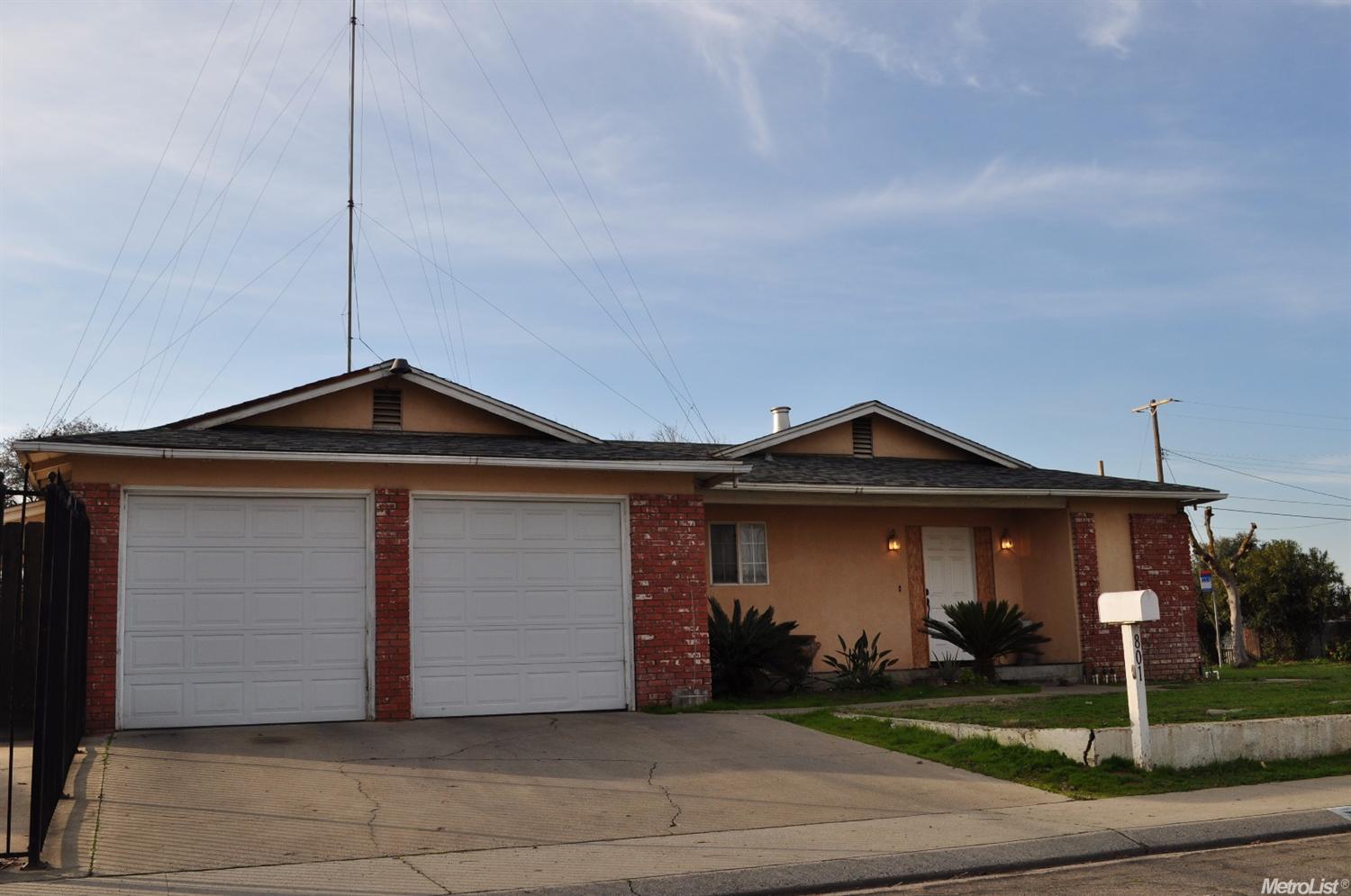 801 Avon St, Modesto, CA 95351 photo 1