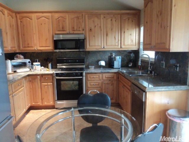 9079 Soledad St, Gilroy, CA 95020 photo 8