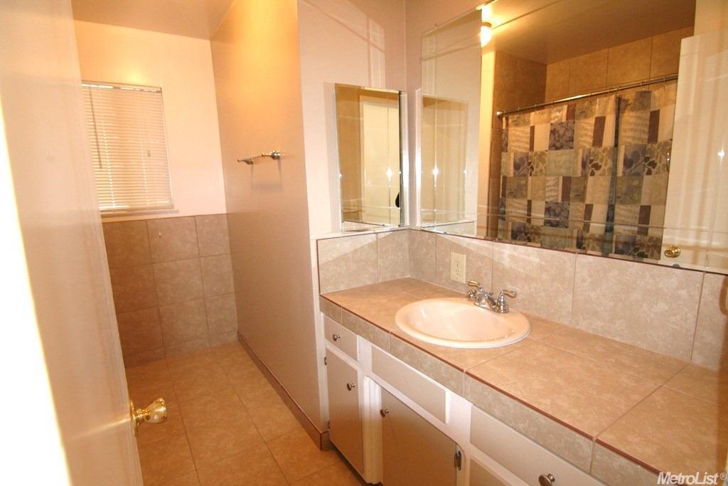2941 Hemminger Way, Modesto, CA 95350 photo 9