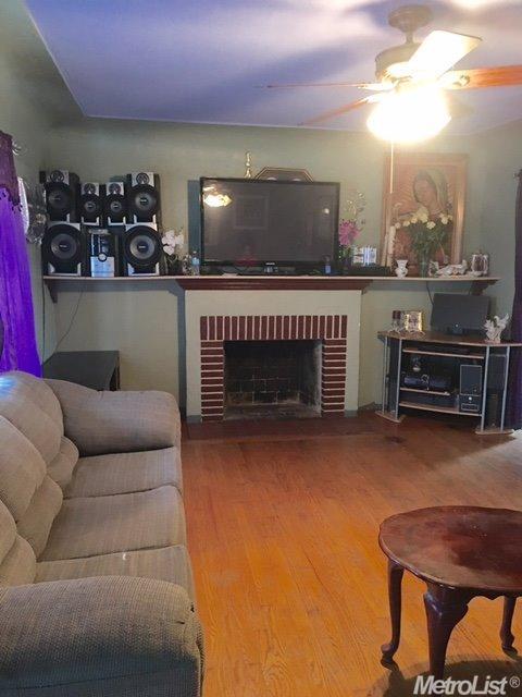 908 Turner St, Modesto, CA 95351 photo 2