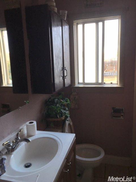 908 Turner St, Modesto, CA 95351 photo 8
