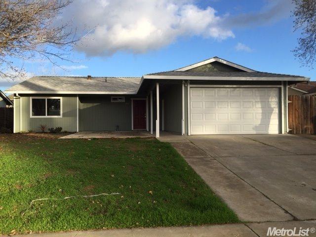 1007 Hoover, Winters, CA 95694 photo 1