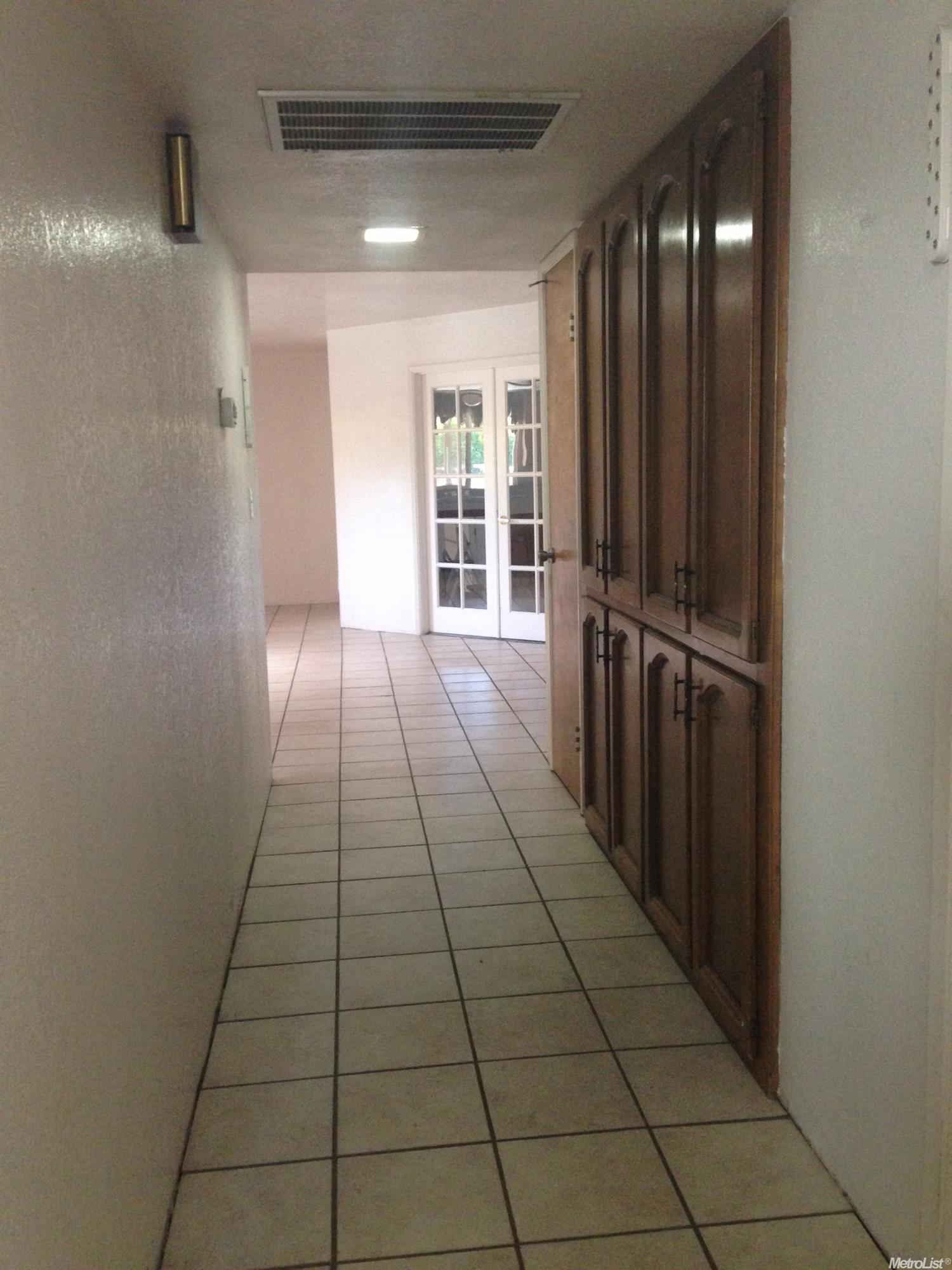 1128 Sonoma, Modesto, CA 95355 photo 7