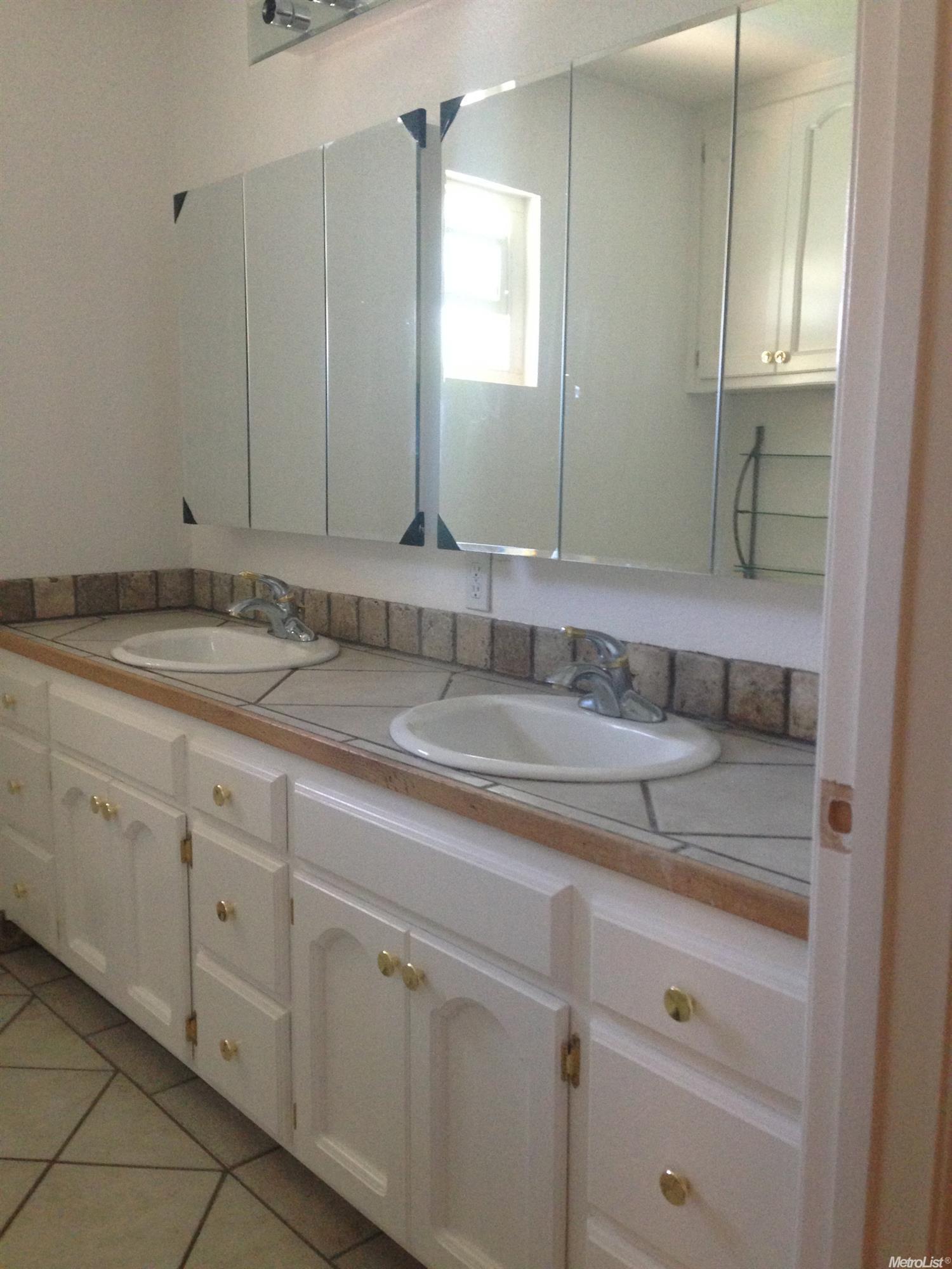 1128 Sonoma, Modesto, CA 95355 photo 5