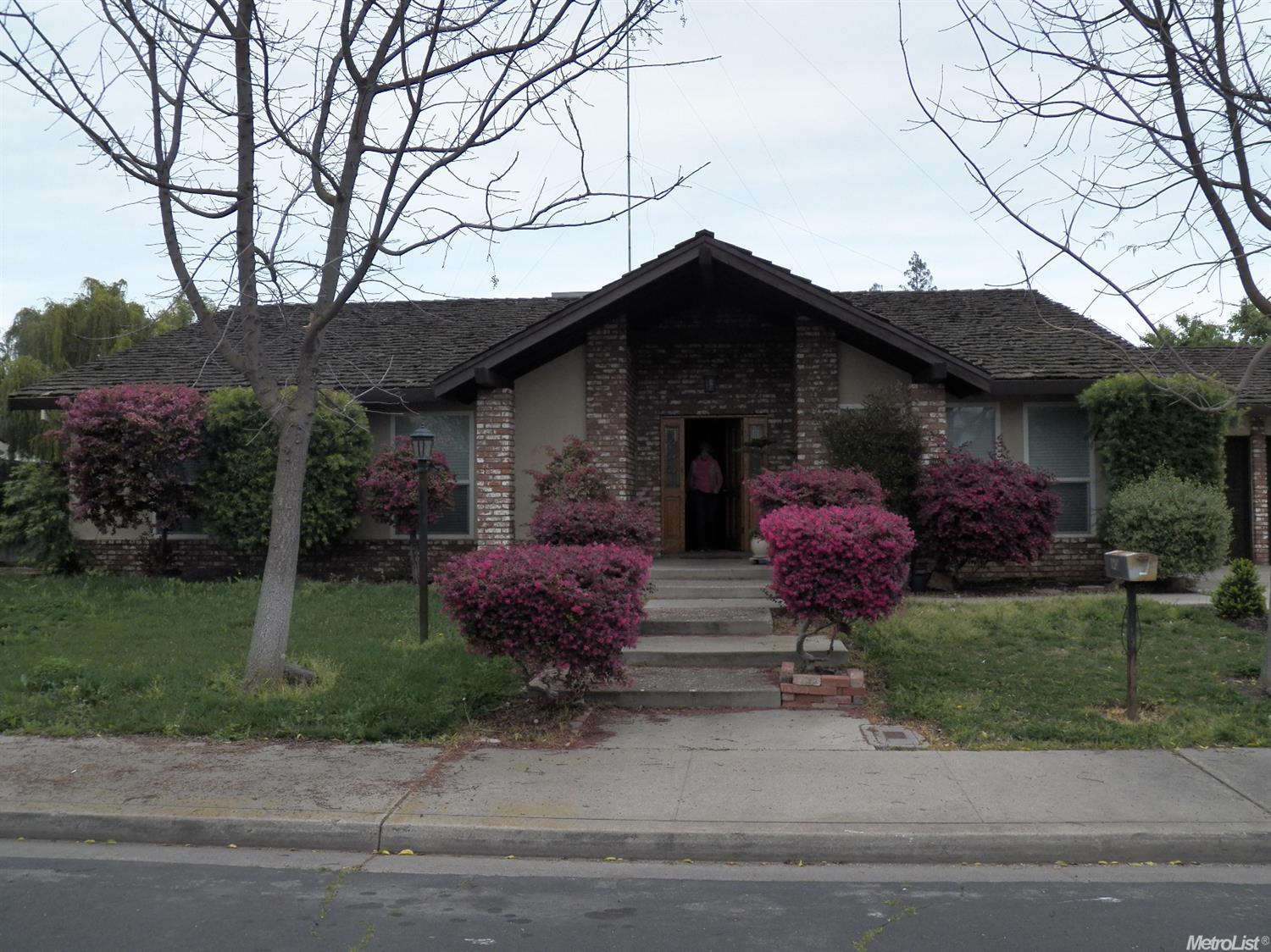 1128 Sonoma, Modesto, CA 95355 photo 1
