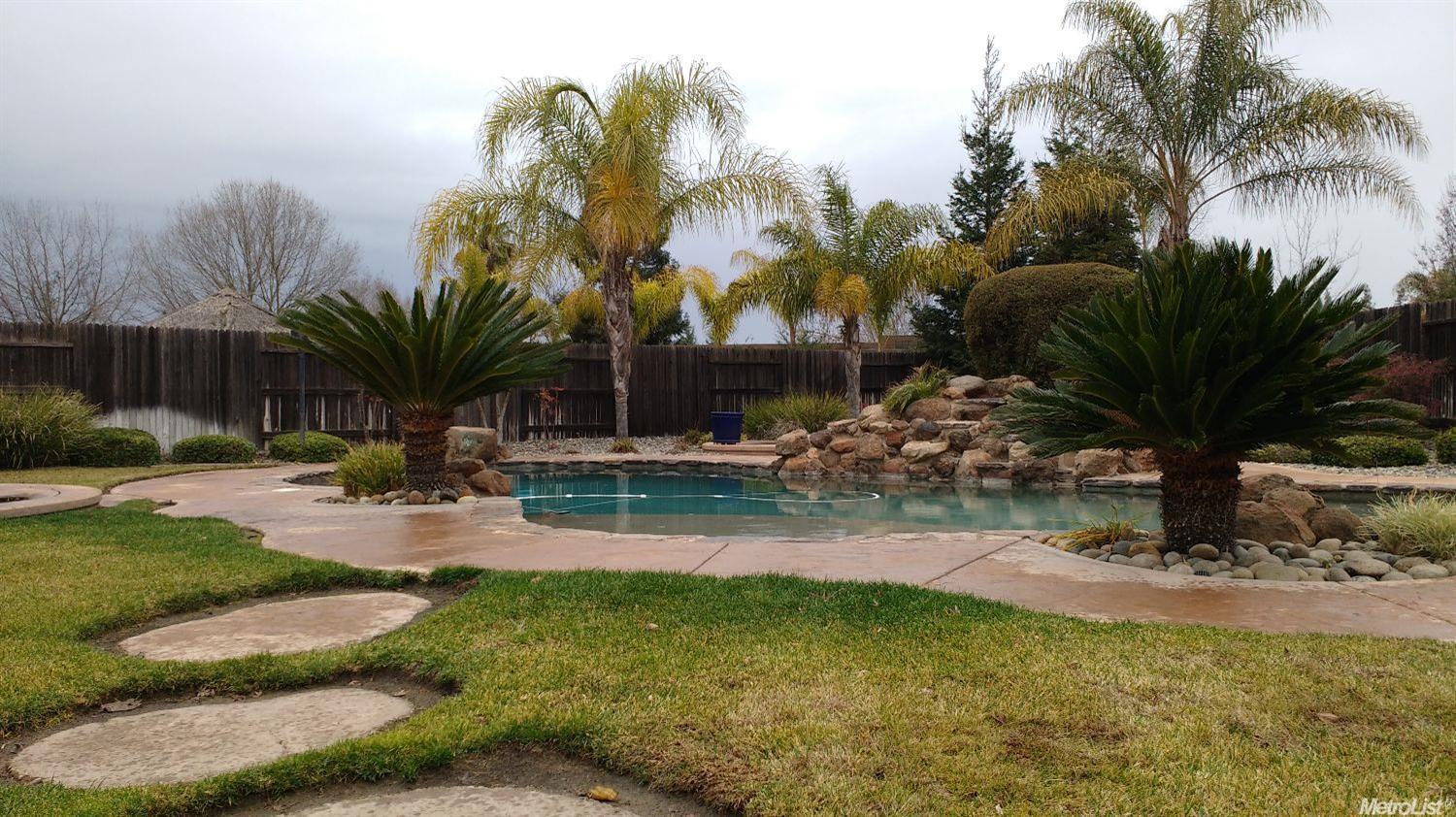 615 Baker Ct, Galt, CA 95632 photo 2